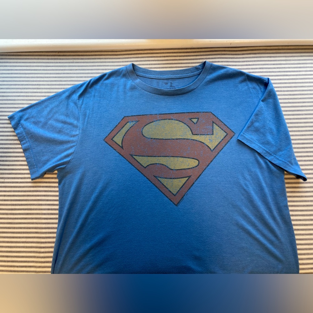 Gap - Men’s Light Blue Superman T-Shirt, Size Large - Picture 7 of 7